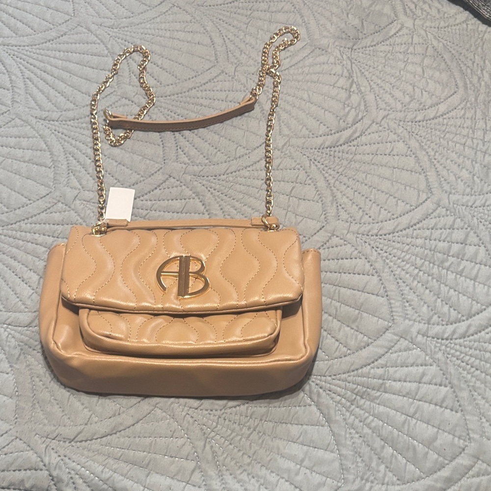 Chic Tan Quilted Shoulder Bag with Gold Chain